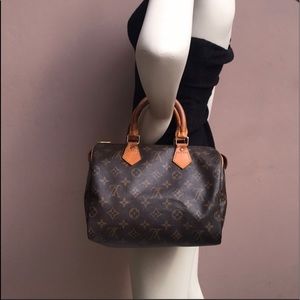 ***Authentic LV Purse***